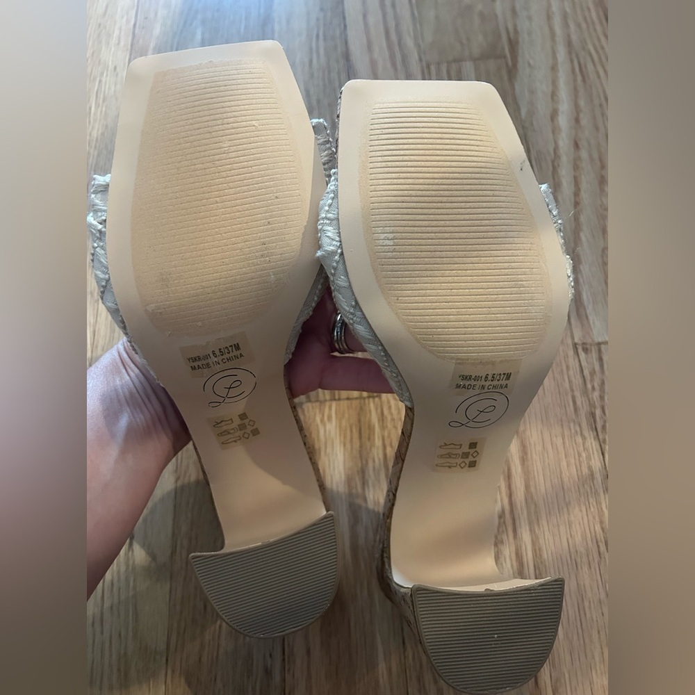 Chinese Laundry Cream and Tan Woven Mules - Picture 4 of 5